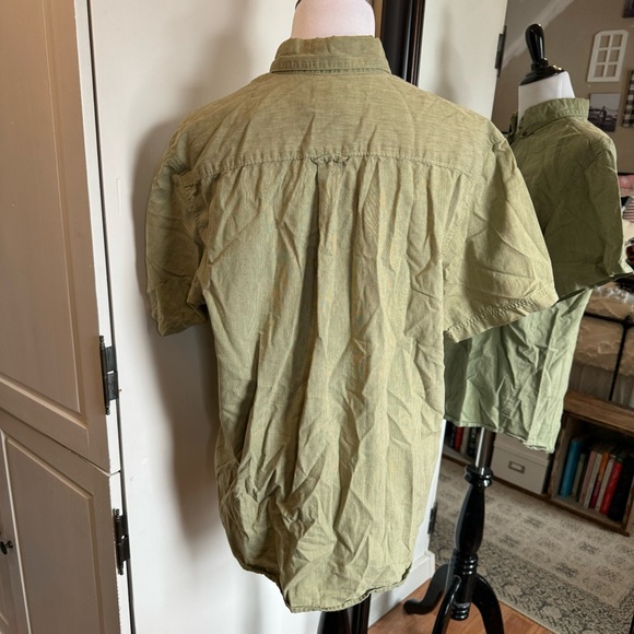 🔴 Columbia Medium Green Shirt - Picture 4 of 6